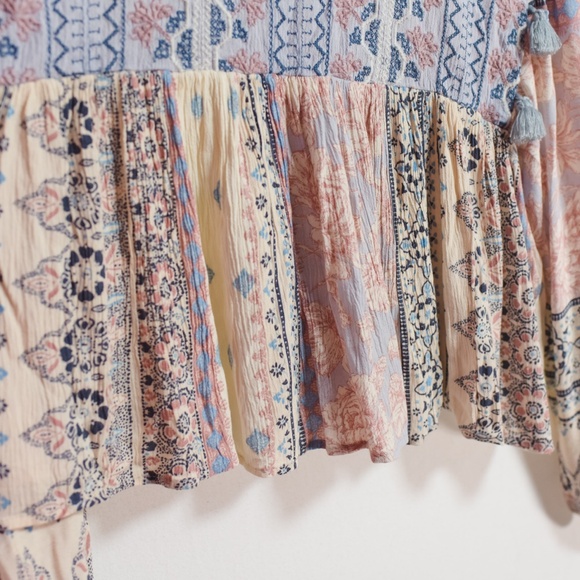 NWOT American Eagle Embroidered Mixed Floral Tassel Boho Flowy Top Medium - Picture 7 of 16